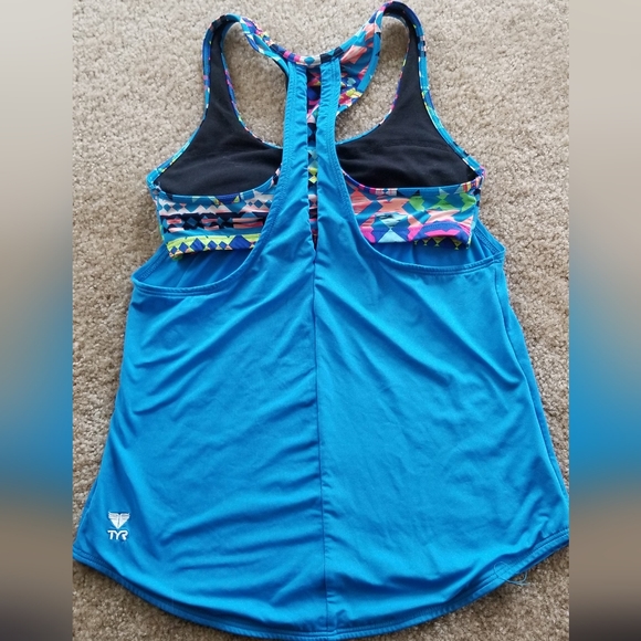 EUC Blue gym top with built in colorful shelf bra size S - Picture 2 of 7